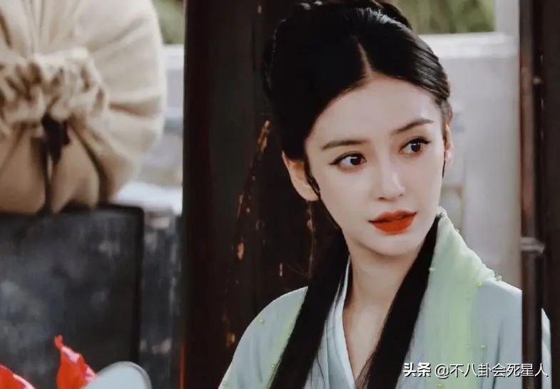 baby在娱乐圈当个称职的演员,baby不靠演技稳坐一线明星