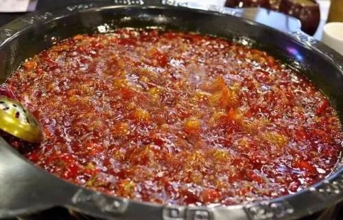 重庆火锅底料炒制全过程,胡师傅火锅底料炒制方法