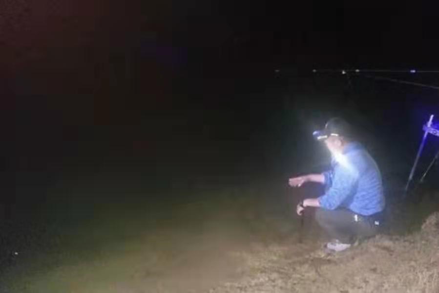 野钓夜钓技巧全攻略,野钓夜钓用什么钓最好最快