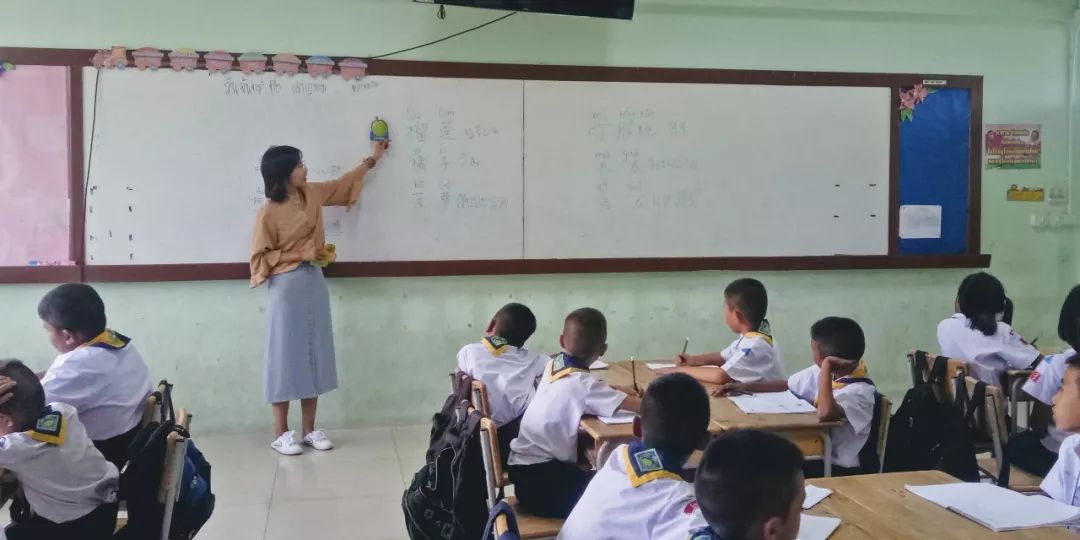 为什么现在好多人选择去泰国上学,为什么很多人选择去泰国