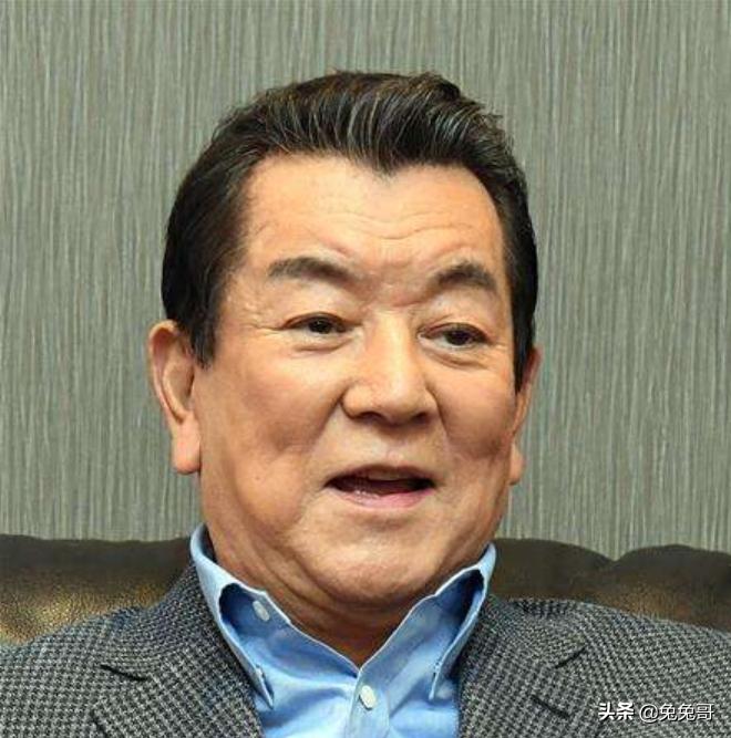 日本男星吃饭时不小心吸入气管,咳嗽引发小脑出血,紧急住院治疗