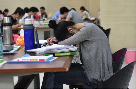 专科生到底算不算真正的大学生,大专生和本科生真的有很大差距吗