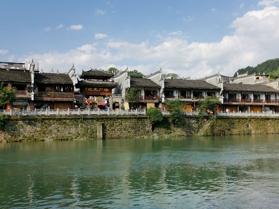 读你千遍不如一见,读你千遍不如见你一面