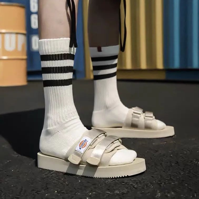 鞋柜留什么鞋子好看又实用,夏天的家薄鞋柜