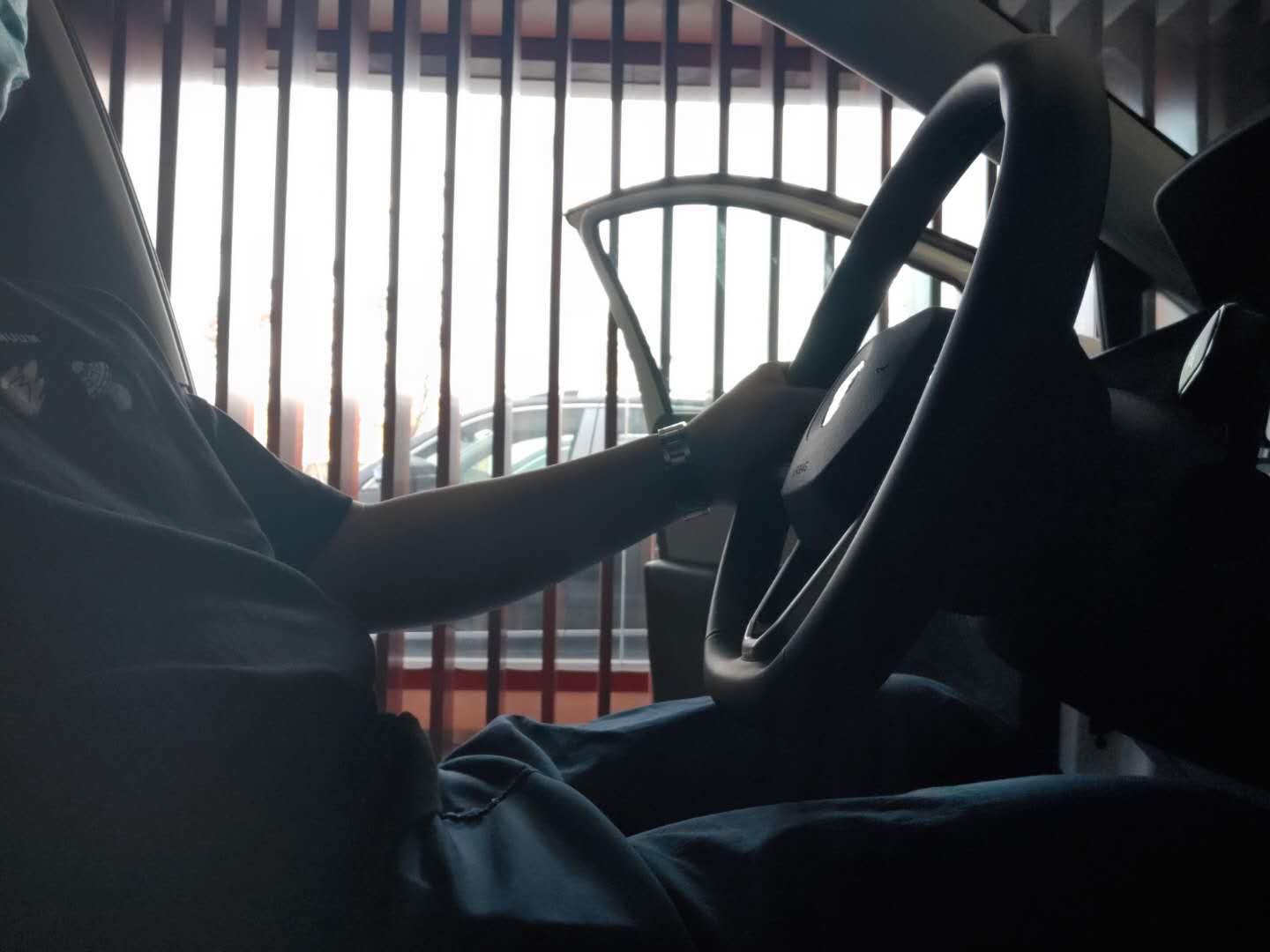 大众第八代高尔夫r-line,大众高尔夫新八代