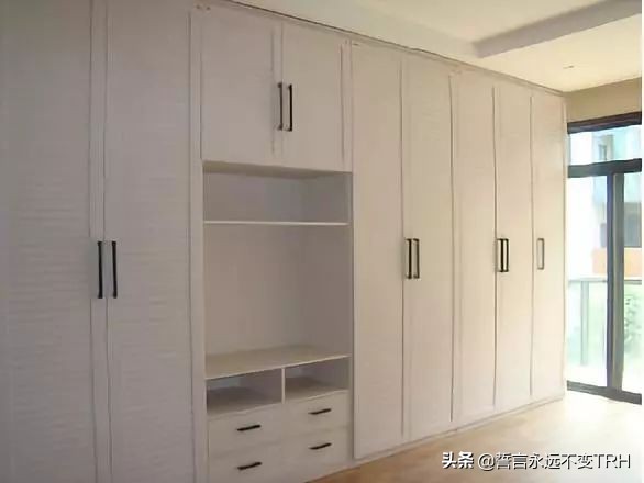 板材类建筑装饰材料,装饰面板一般是什么材料