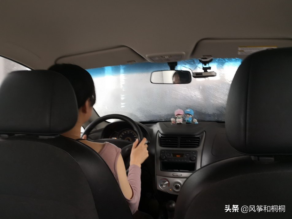 开房车自驾游的生活,老婆当专职司机