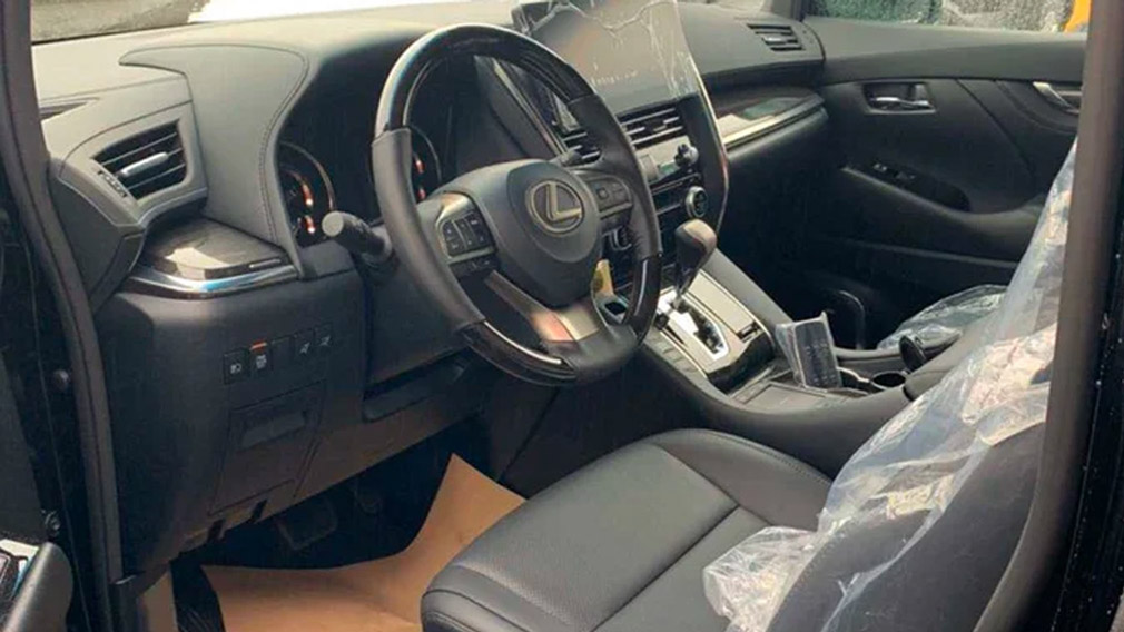雷克萨斯lm300h性价比非常高,俄罗斯最贵的车