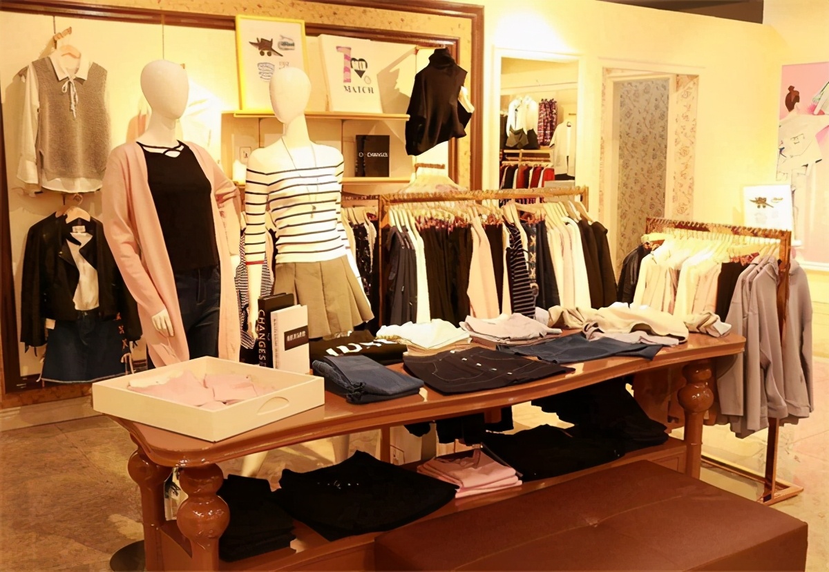 关店2400家老板深陷违约泥潭,关店200家巨额亏损的原因