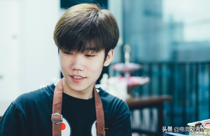 绝地求生三大幻神凉了俩，4am战队的龙太子瑟瑟发抖