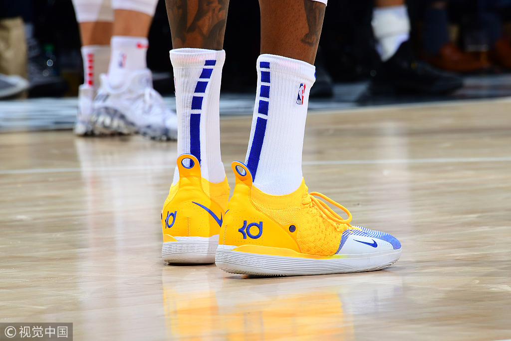 NBA今日球鞋精选:新配色UACurry5来了!库里穿它致敬老爹