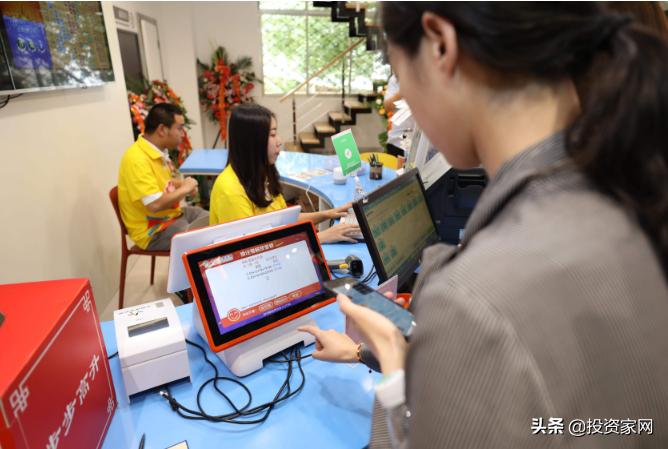 彩票中了500万到手能拿到多少钱,彩票中奖5000万你会怎么办