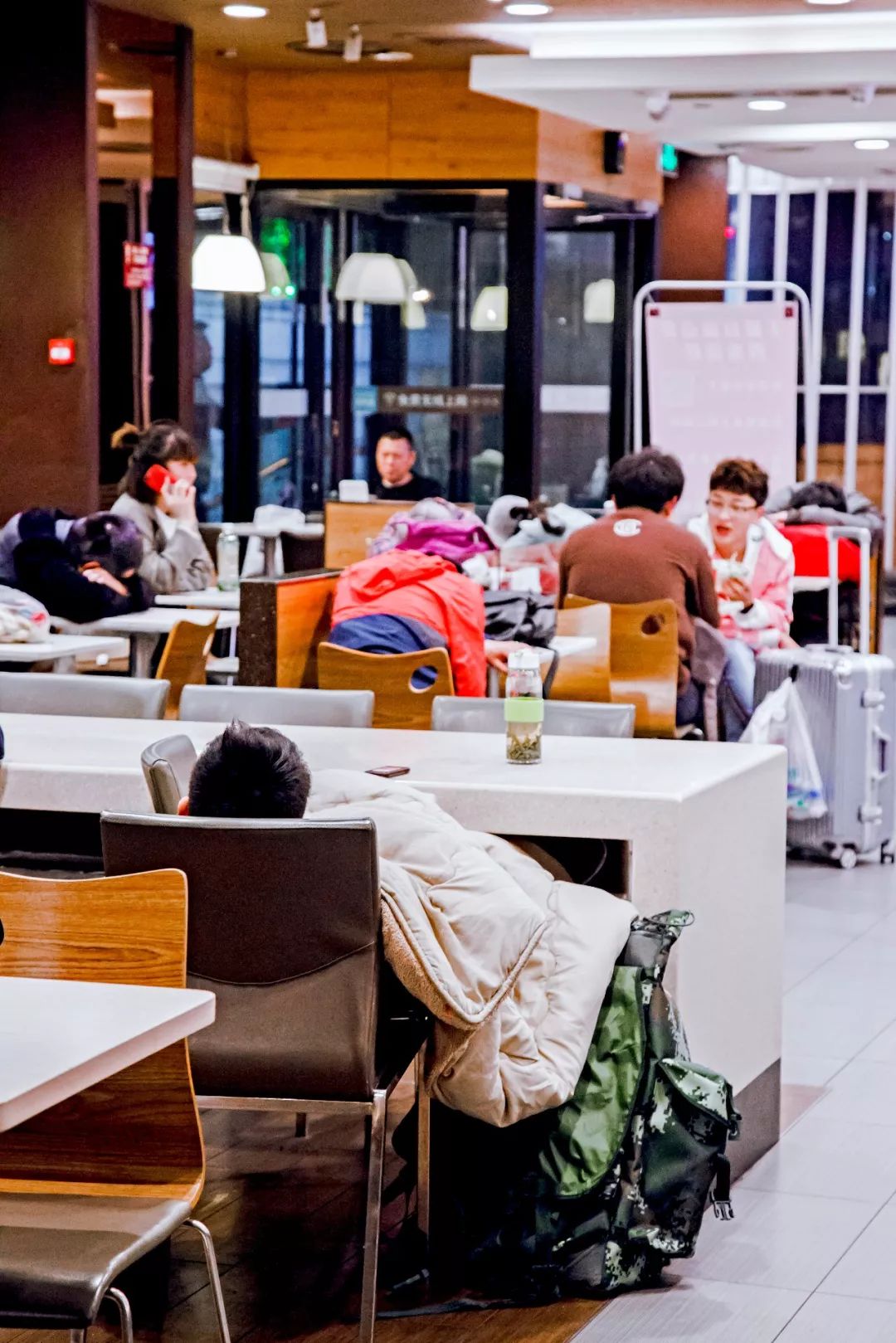 凌晨3点不回家的人,凌晨两点没有回家的人