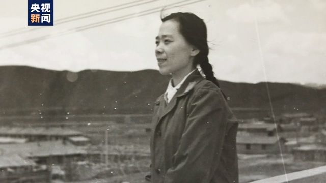 张桂梅帮助1800多名女孩走出大山,在张桂梅的教育下走出大山的女孩