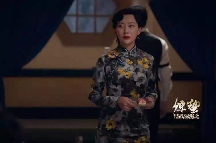 从服务员到好莱坞最红华裔女演员,从服务员到明星