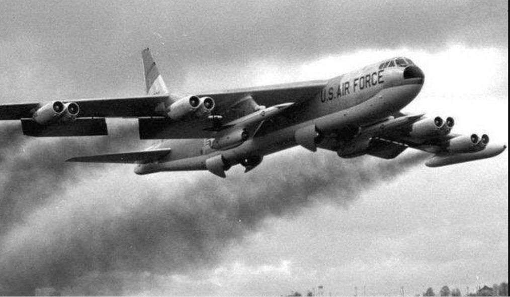 冷战初期核威胁，美军在台湾秘密部署核导弹，*狗猎**随时轰炸莫斯科