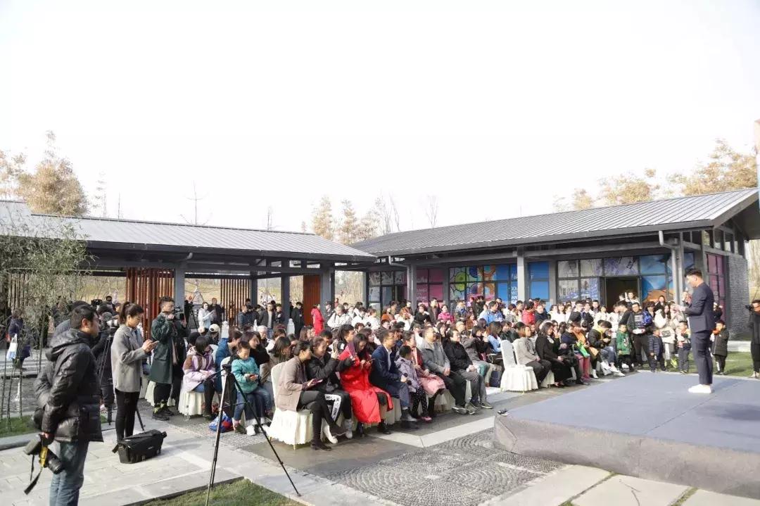 宛若美人卧成都,江家艺苑了解一下