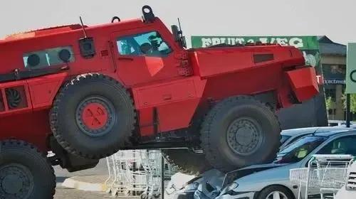 南非新型派拉蒙掠夺者越野车,派拉蒙掠夺者越野车