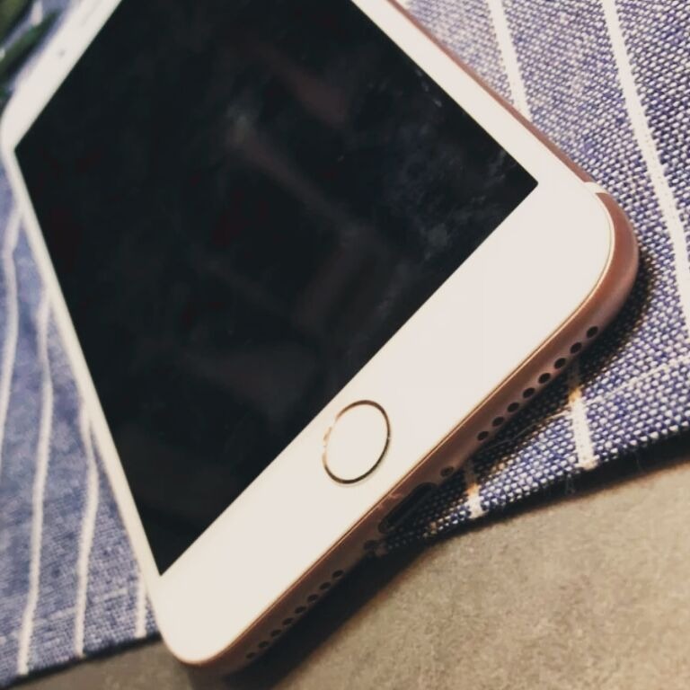 又骗我买苹果手机?咱们可不轻易上当,看iPhone7P是如何忽悠人的