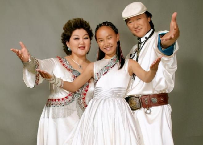 吉祥三宝英格玛哪一年出生,吉祥三宝爸爸去世了