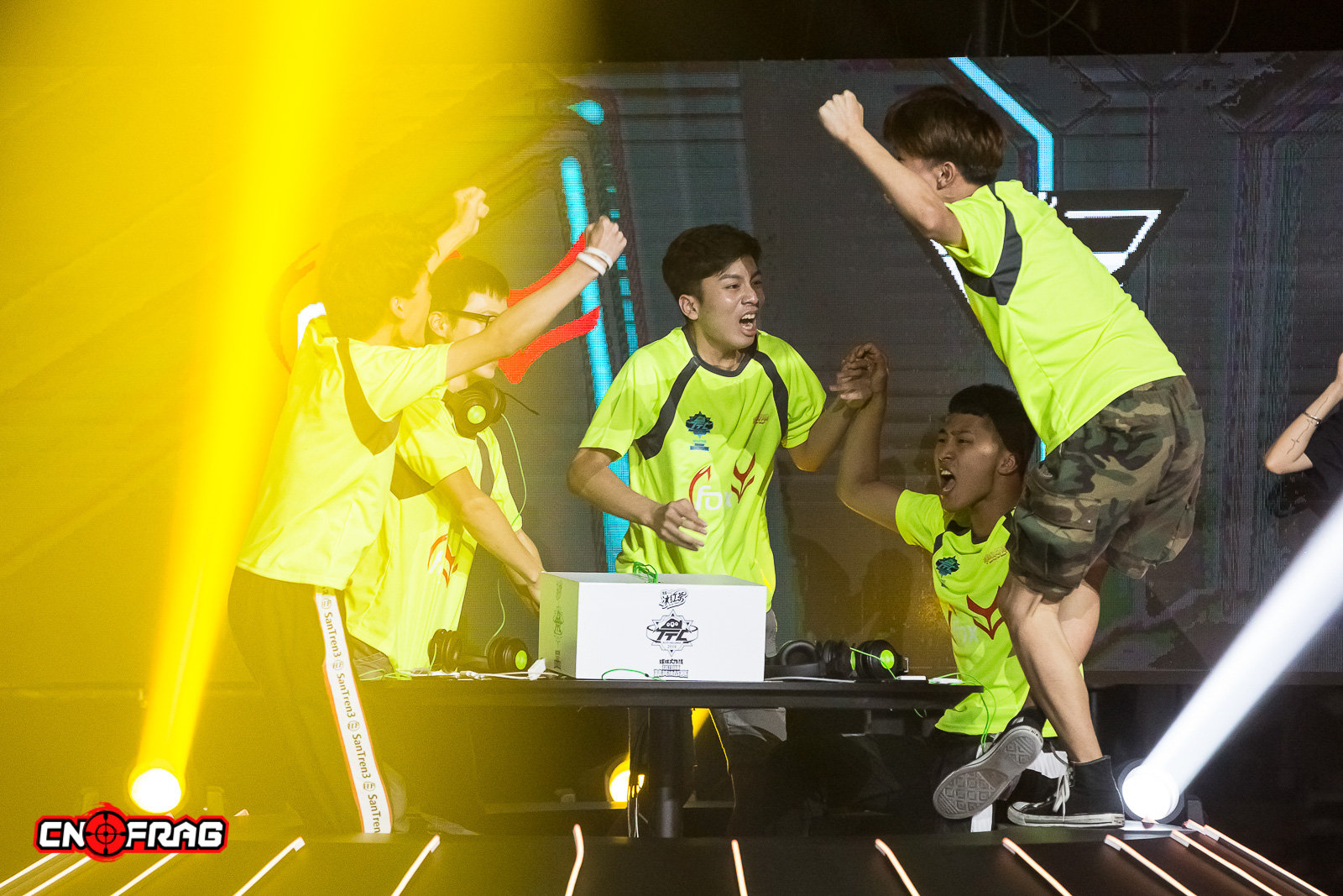 TheYearinPhotos-cnFrag2018年度电竞图片