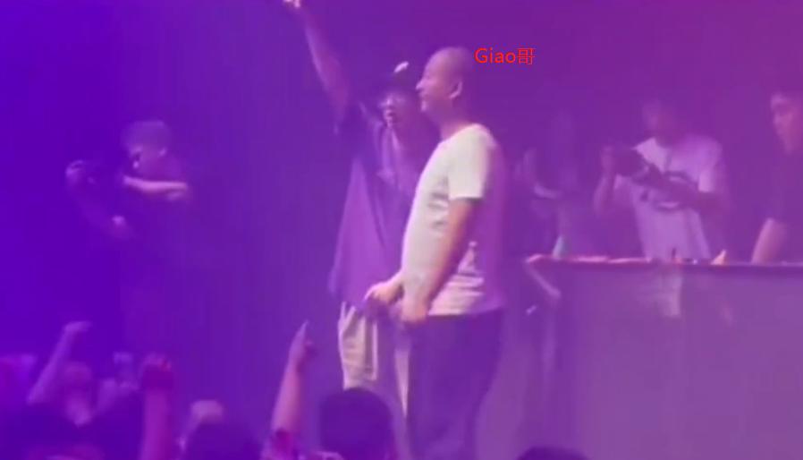 网红giao哥在哪个酒吧被殴打,网红giao哥回应酒吧演出被打