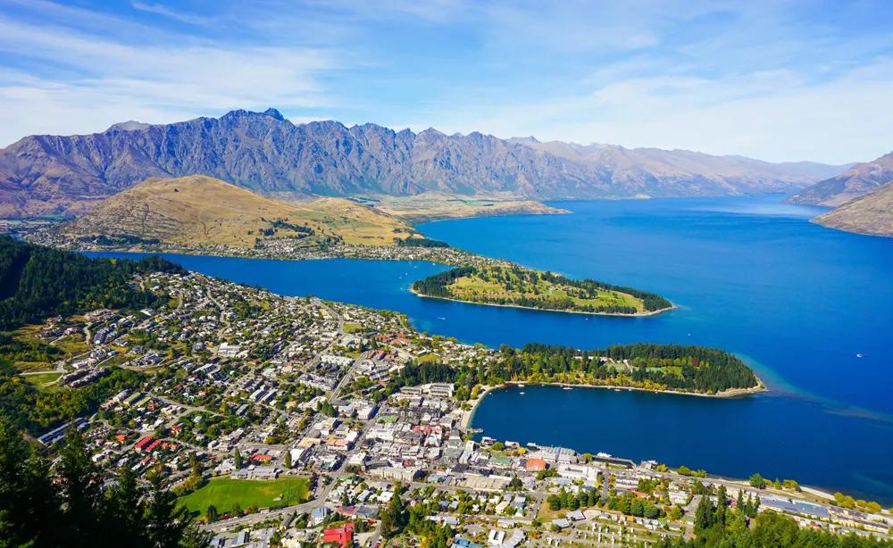 全身喷一喷，边防晒边养肤！夏天过完依然白嫩透亮