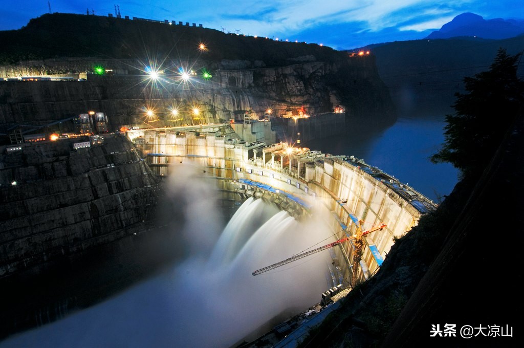 关于凉山州简单介绍的视频,凉山州十七个县介绍