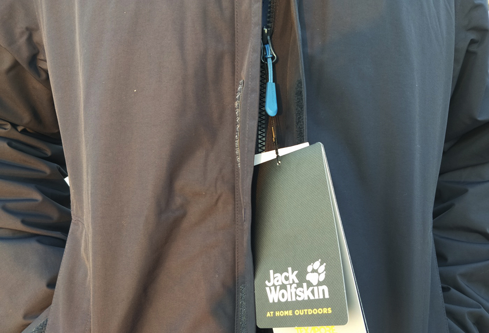 冲锋衣品牌排行榜狼爪冲锋衣,狼爪冲锋衣和骆驼冲锋衣