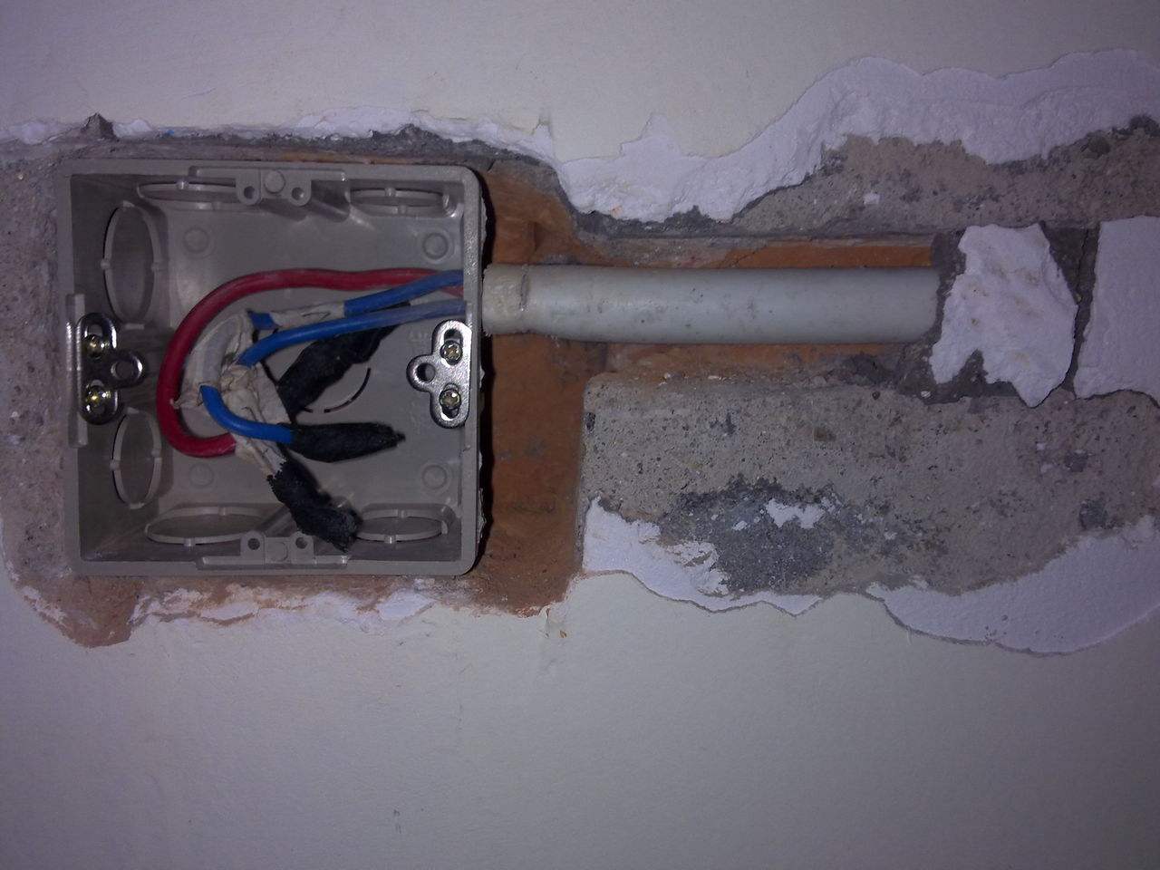 公牛开关接线图教程,公牛插座公牛开关