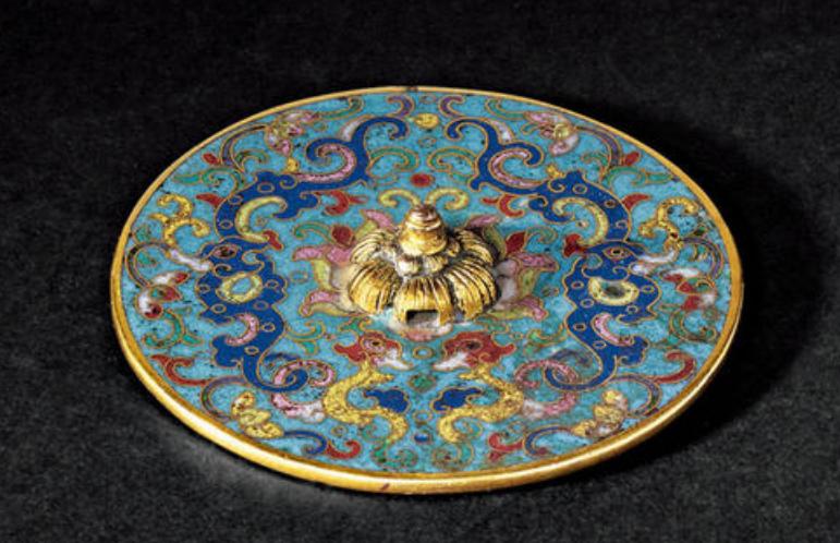 你见过铜镜里的LV吗?深藏古墓的盛唐宝镜,连皇帝送礼都爱选它