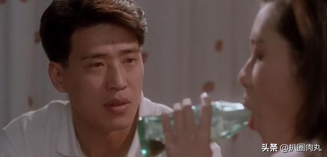 性感女神李丽珍有多撩人!曾在电影中一席白色衬衫迷倒众人