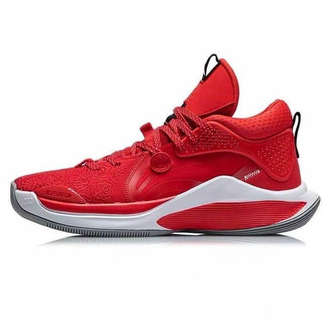 虚荣OR求实？KT7代配置拉满，CJ1代力求高端，安踏和李宁你爱谁？