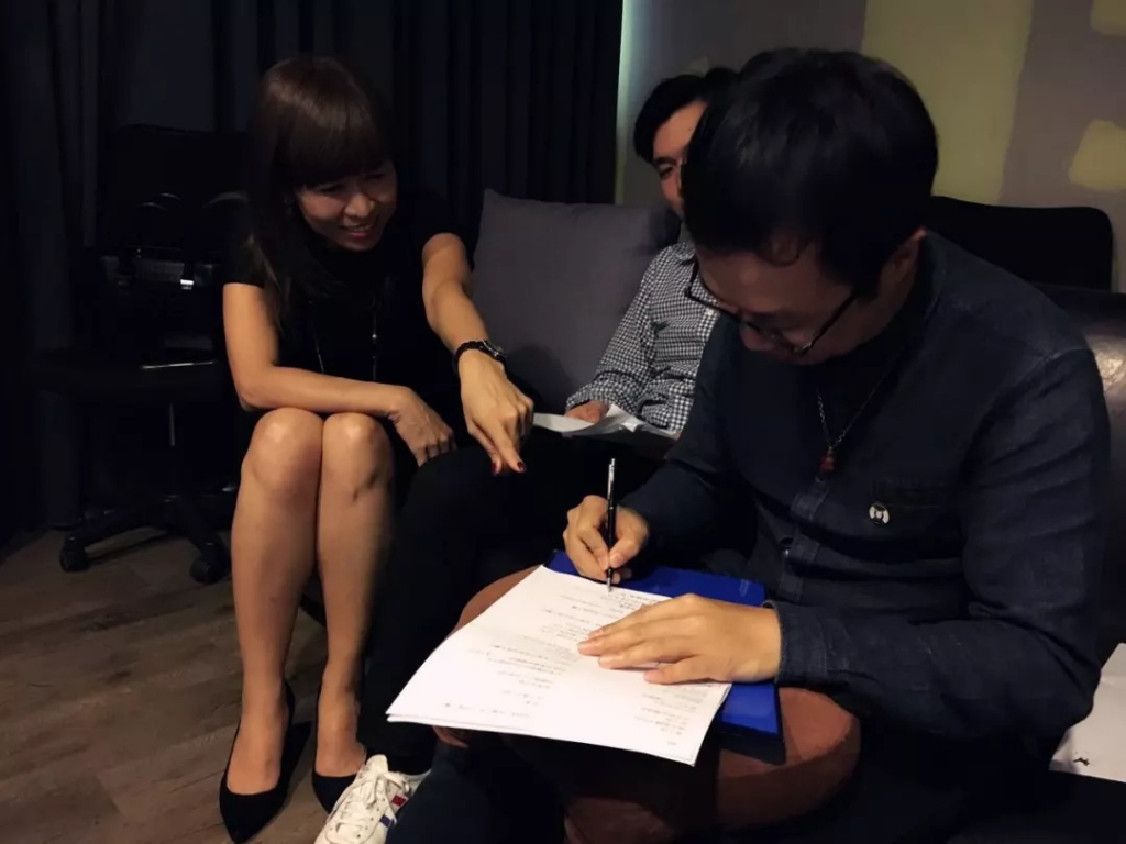 除了耐克阿迪好看的鞋子推荐,除了阿迪和耐克哪个品牌比较好