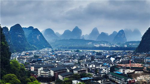 夜游桂林阳朔西街风景好美,阳朔西街打卡风景地点推荐