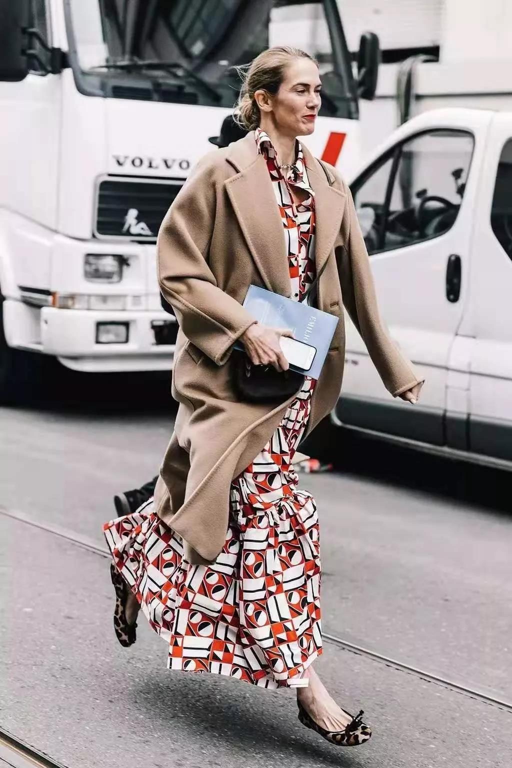 100%聚酯纤维加绒加厚的保暖面料,秋冬啥面料总穿不过时