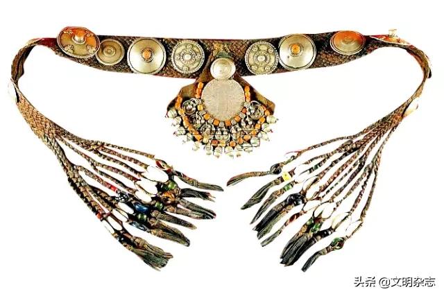 飘逸的古典服装,阿拉伯长袍的服饰特点