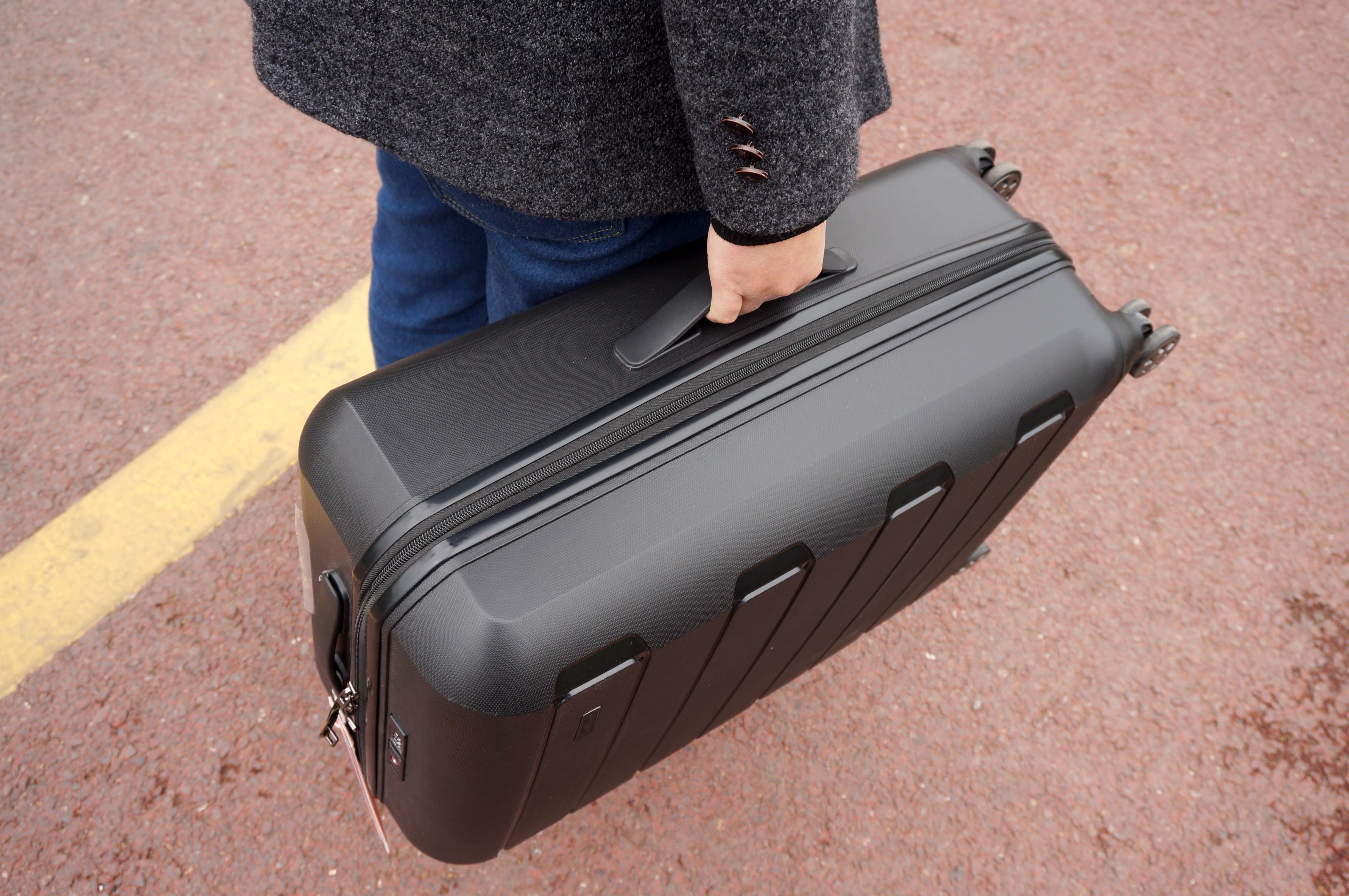 瑞士本土品牌swiza旅行箱好在哪,便携收纳拉杆箱