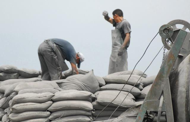 三十而立望子男不三，四十不惑望财女不四，农村谚语说透两代人生