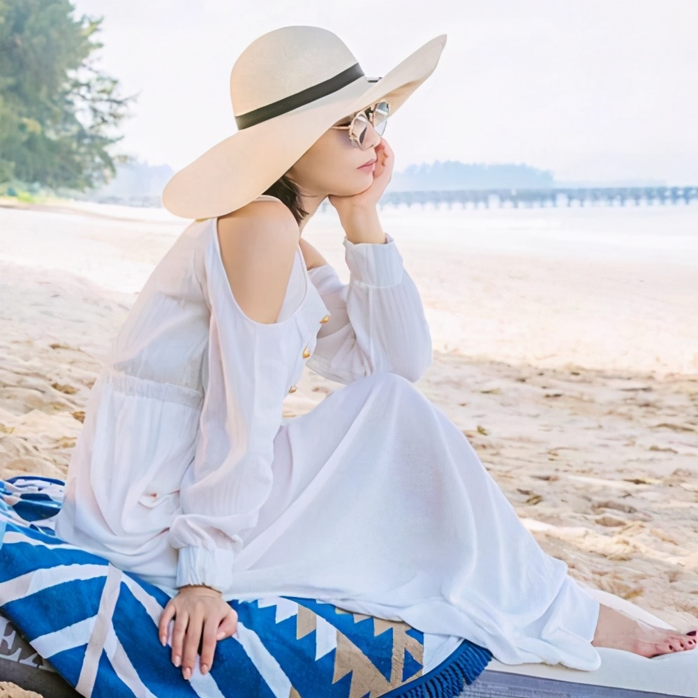 头大脸大变美思路,鹅蛋脸适合的最佳发型戴帽子