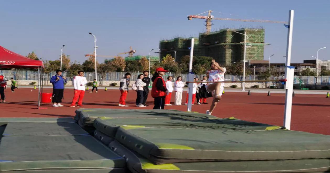 运动青春，激情飞扬