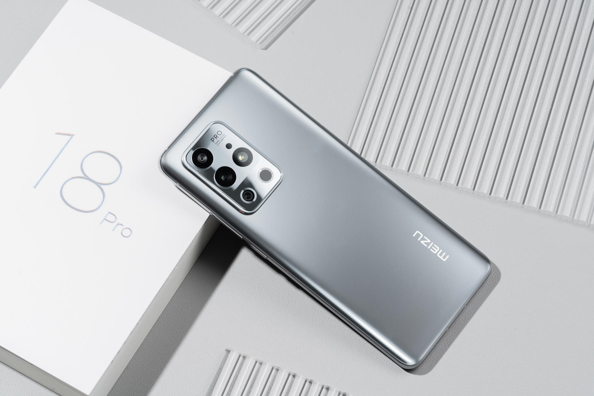 千元机小米和华为哪个好,千元机选华为还是小米