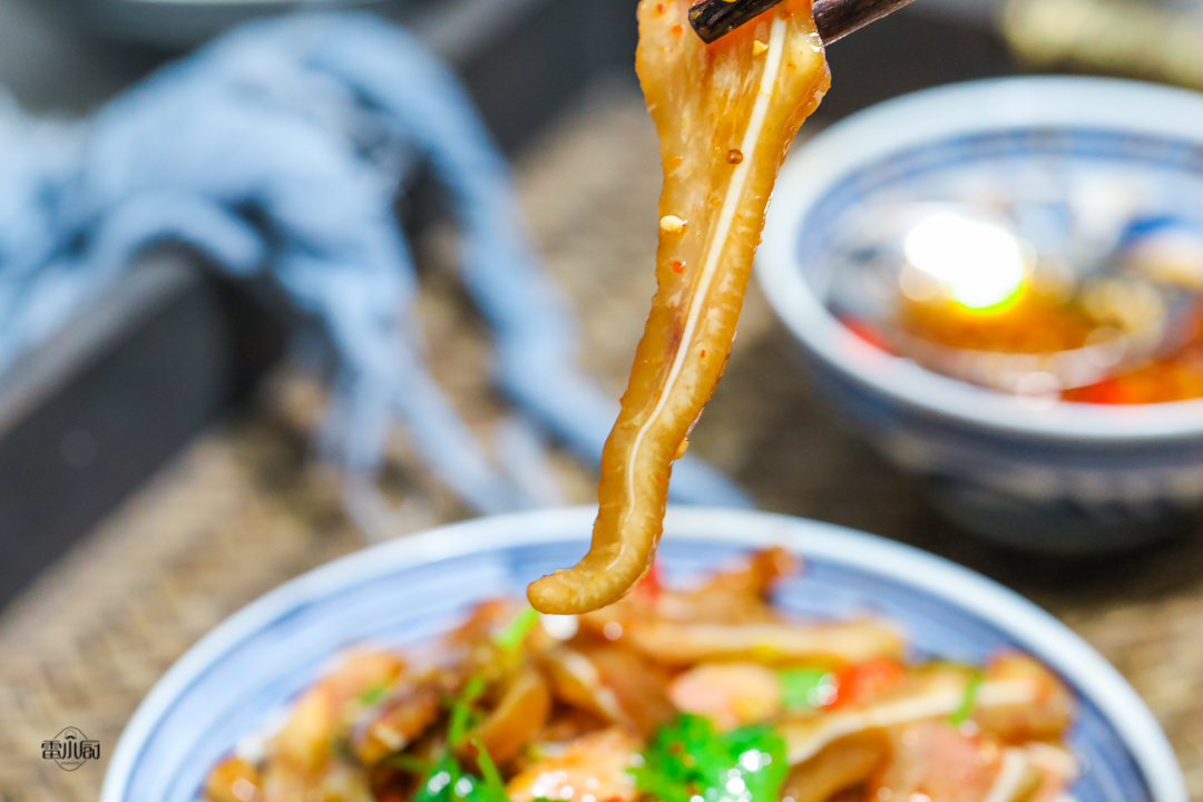 风干的卤猪耳朵要怎么做,猪耳朵怎么卤又脆又好吃