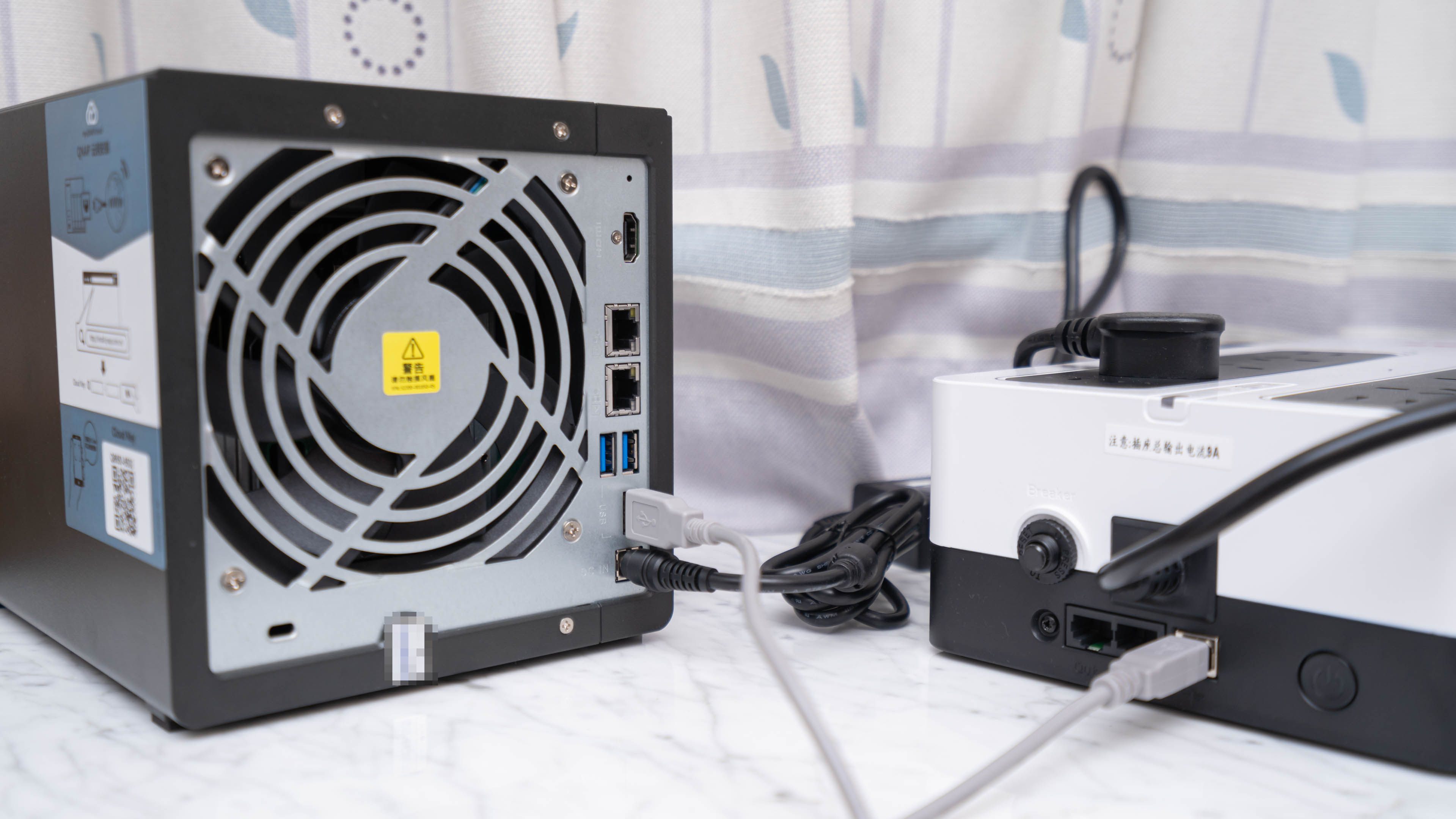 不怕断电也不怕喵星人拔插头,必备家用NAS数据的守护者