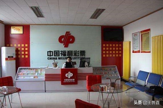 新居入伙和结婚一起怎么写对联,结婚宴会厅十一字对联大全