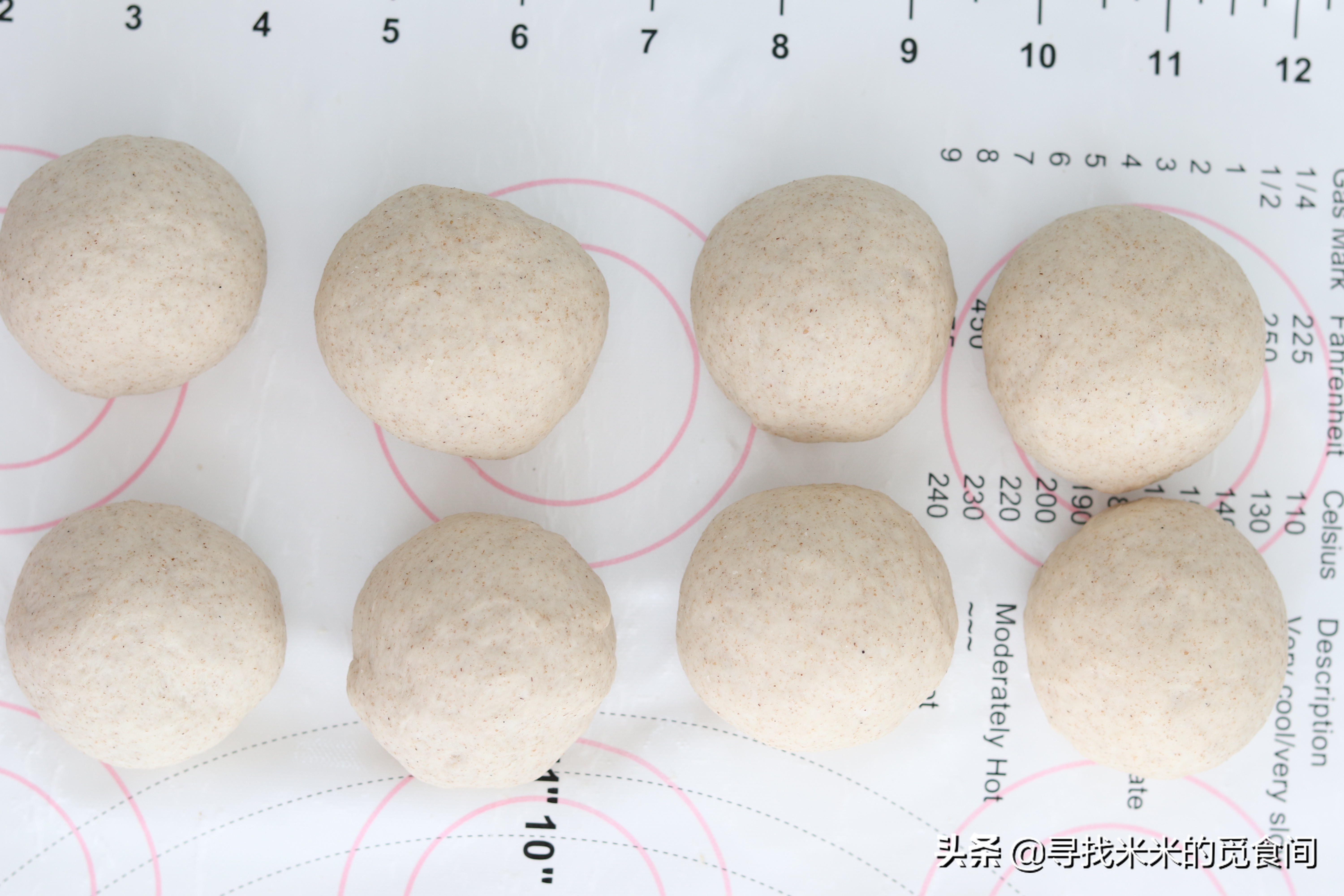 快手菜手撕面包的做法 (一次性发酵全麦小餐包怎么做)