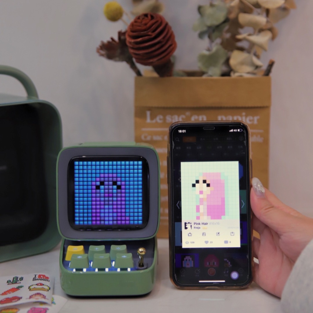 送女朋友圣诞礼物时该说什么,男人送女友生日礼物送什么