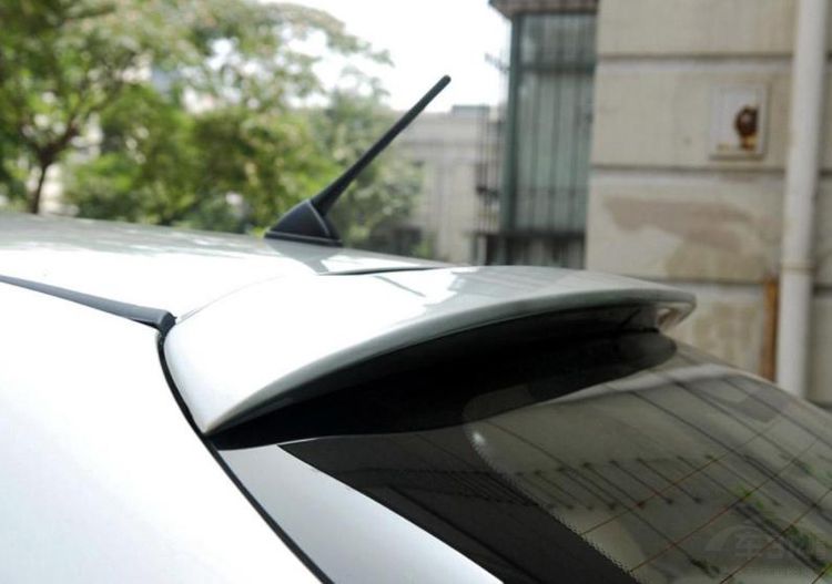 鲨鱼鳍天线和普通天线,汽车天线换成鲨鱼鳍合法吗