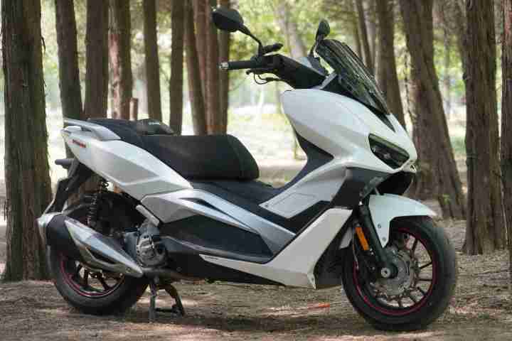 龙嘉v-max踏板,越野踏板adv龙嘉