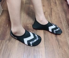 办公室穿的鞋子不臭脚透气,办公室aj鞋子